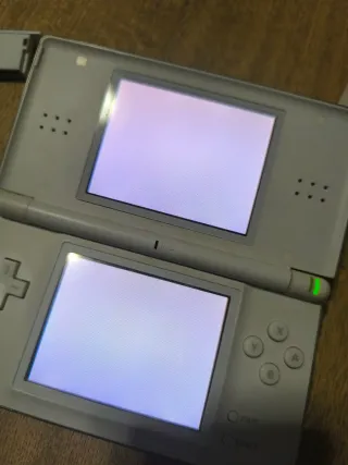 Nintendo DS Lite Blanca + Accesorios