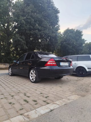 Mercedes-Benz Clase C 2006