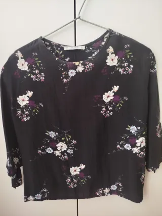 Blusa floral PULL&BEAR Talla S