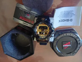 Casio G-Shock GA710GB Negro/Dorado