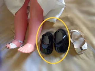 Zapatos válidos a Pierina y muñecas grandes