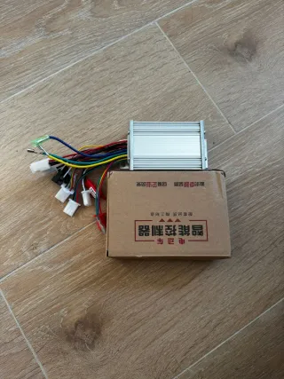 2 Controladores Eléctricos para Bicicleta Eléctric