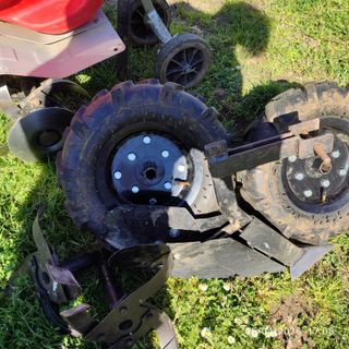 Motoazada Barlieri B30..