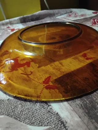 Piatto da portata in vetro giallo