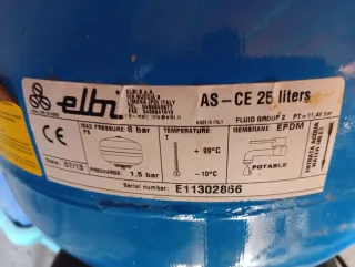 Bomba de agua eléctrica con manómetro