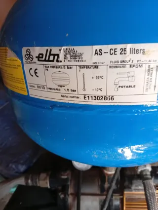 Bomba de agua eléctrica con manómetro