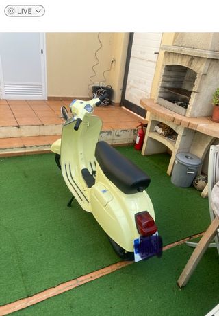 Vespa Primavera  75
