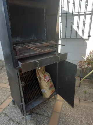 Barbacoa de hierro artesana