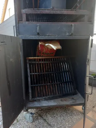 Barbacoa de hierro artesana