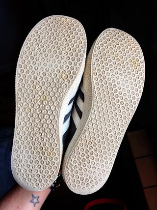Adidas Gazelle gris oscuro - Talla 36