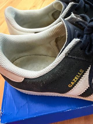 Adidas Gazelle gris oscuro - Talla 36