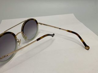 gafa de sol señora carolina herrera she121
