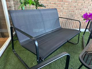 Sofá + 2 sillas y mesa de centro