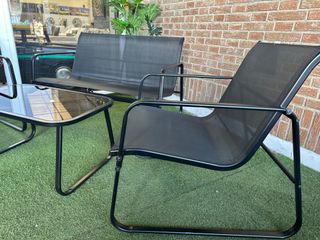 Sofá + 2 sillas y mesa de centro