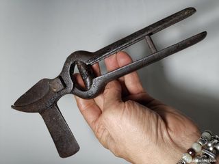 Tijeras poda viña forja con hacha