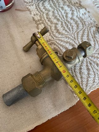 Grifo latón entrada agua