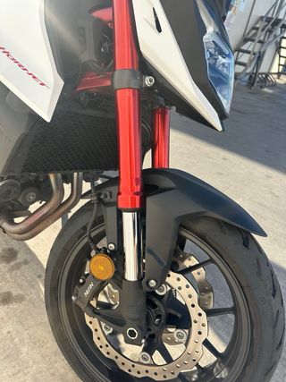 Honda Hornet 750 - 7800km - Garaje
