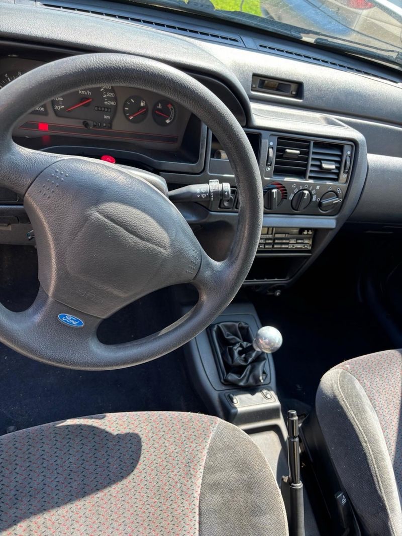 XR3i - foto 1