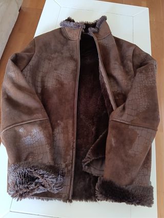 Chaqueta marrón con pelo