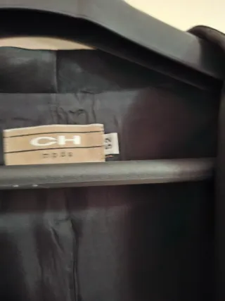 Falda elegante negra con encaje