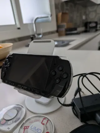 Consola Sony PSP 3004 Negra + Accesorios