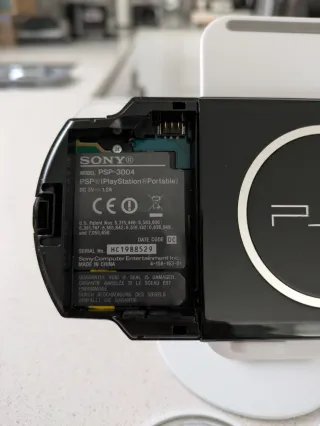 Consola Sony PSP 3004 Negra + Accesorios