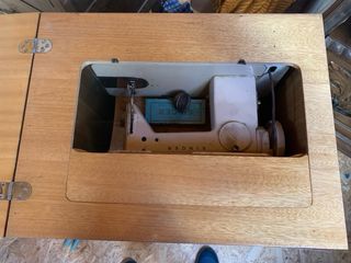Máquina de coser Singer antigua