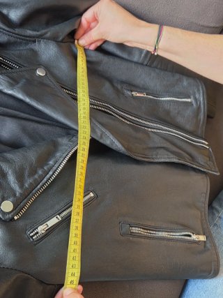 Cazadora Stradivarius Cuero Negra Talla M
