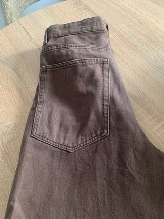 Calças de ganga castanhas Bershka