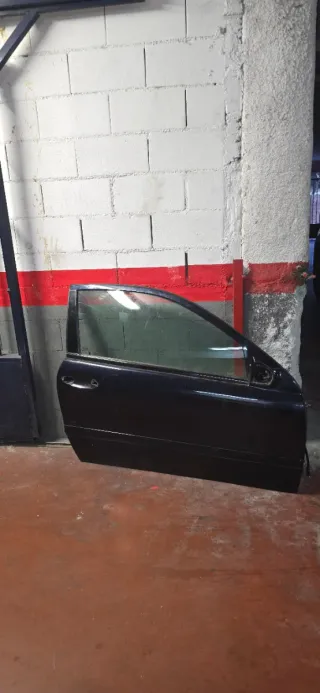 Puerta Mercedes Benz C180 Coupe Negra