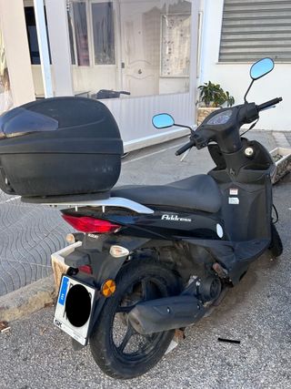 Suzuki Address 125 Negra 2019 - 7500km