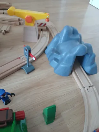 Tren de madera danés Brio