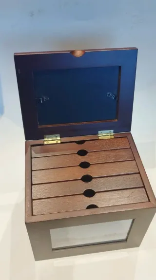 Caja de madera para fotos