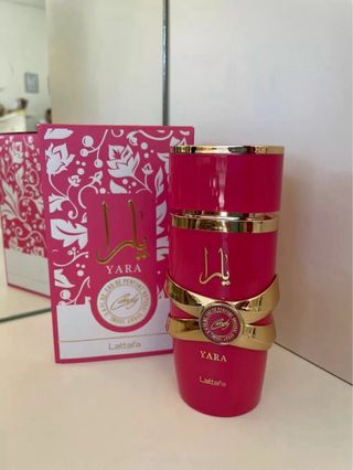 Perfume Lattafa Yara Candy Rosa y Dorado