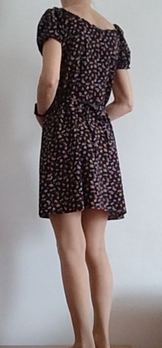 Abito corto Pimkie + bottoni e vita definita