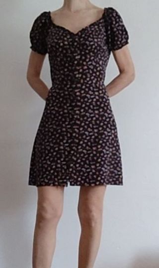 Abito corto Pimkie + bottoni e vita definita