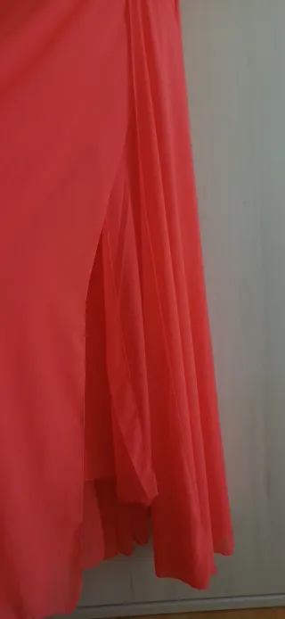 Vestido coral tirante ancho