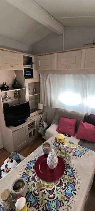Parcela camping Daganzo con Mobil home.