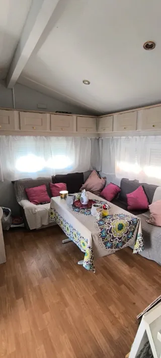 Parcela camping Daganzo con Mobil home.