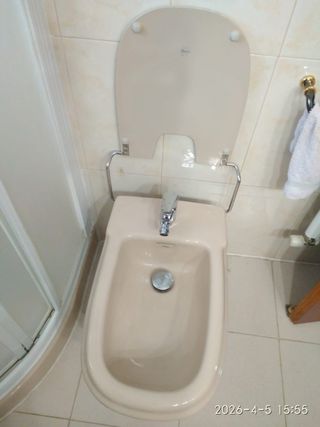 Mueble baño mármol + lavabo + espejo + bidé + WC