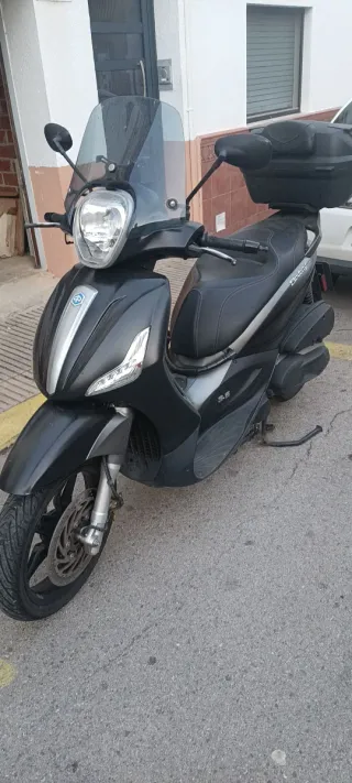 Piaggio Beverly 350 Sport Touring