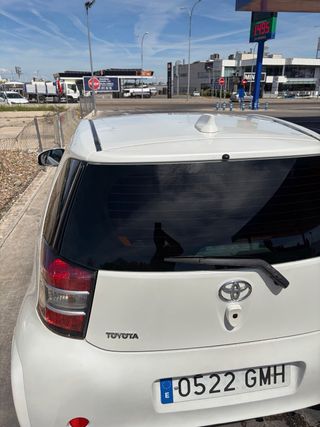 Toyota iQ 2009