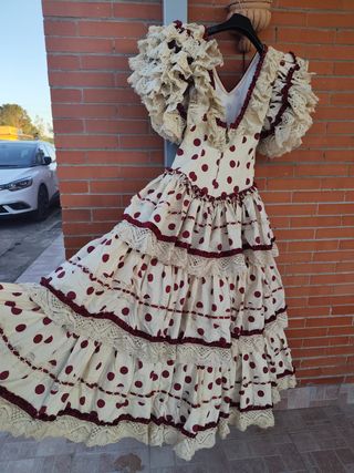 Trajes de Flamenca Lunares