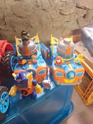 SuperZings Set de Vehículos y Figuras