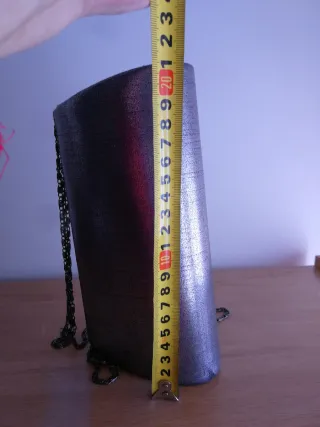 Bolso de fiesta gris plata con cadena