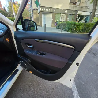 Renault Grand Scenic 2010
