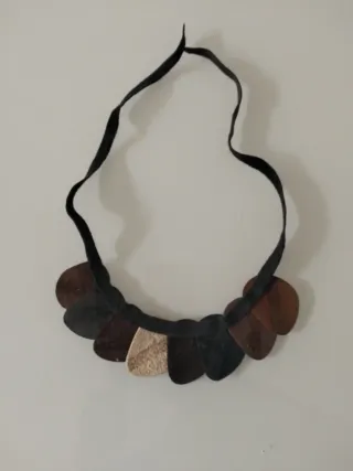 Collana in pelle