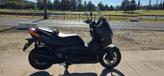 Maxi Scooter Negra y Gris