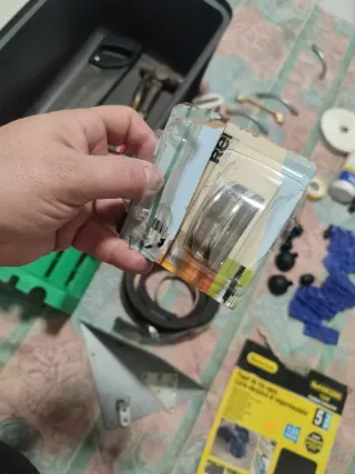 Lote herramientas bricolaje con caja