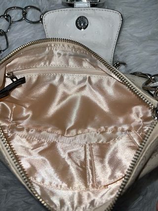 Borsa Guess monogram beige e bianca con catena